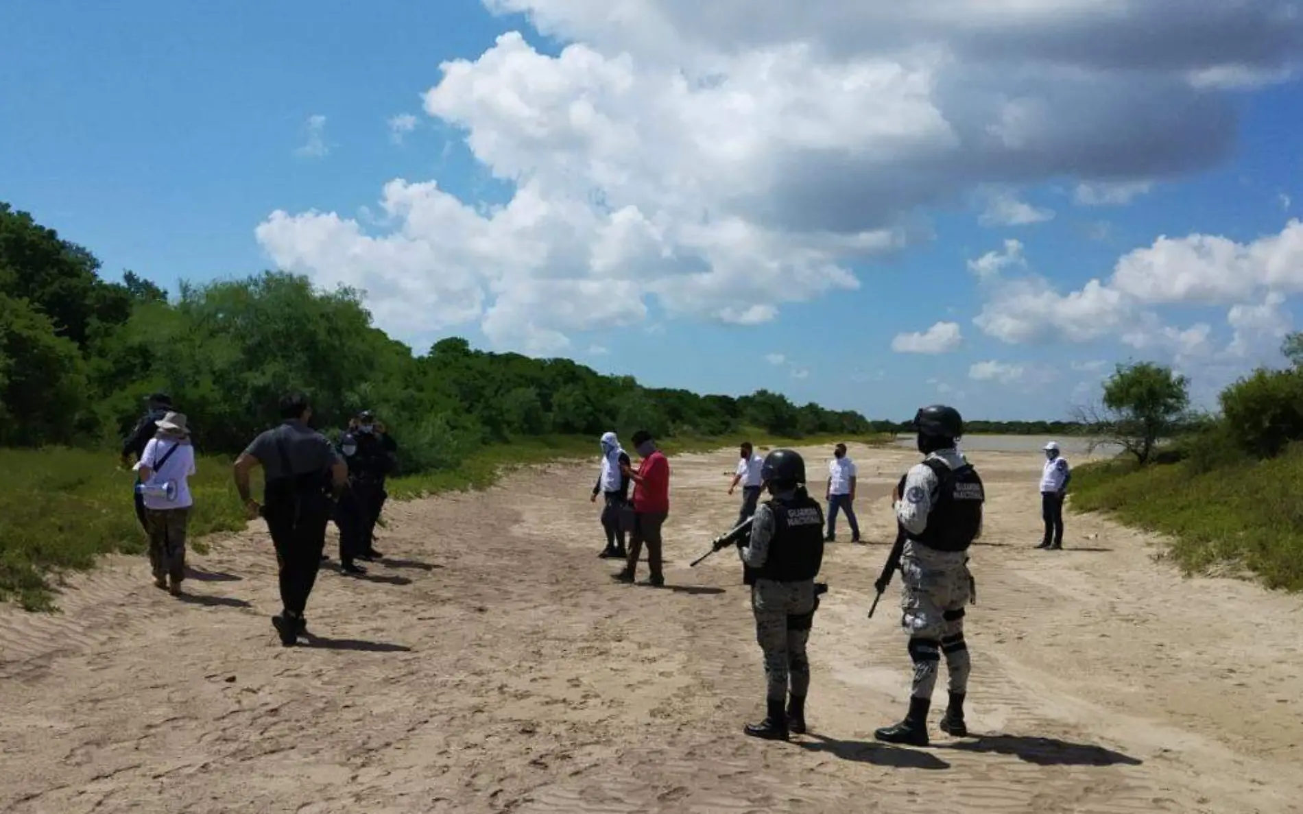 De la Bartolina identifican a dos migrantes en Matarmos 